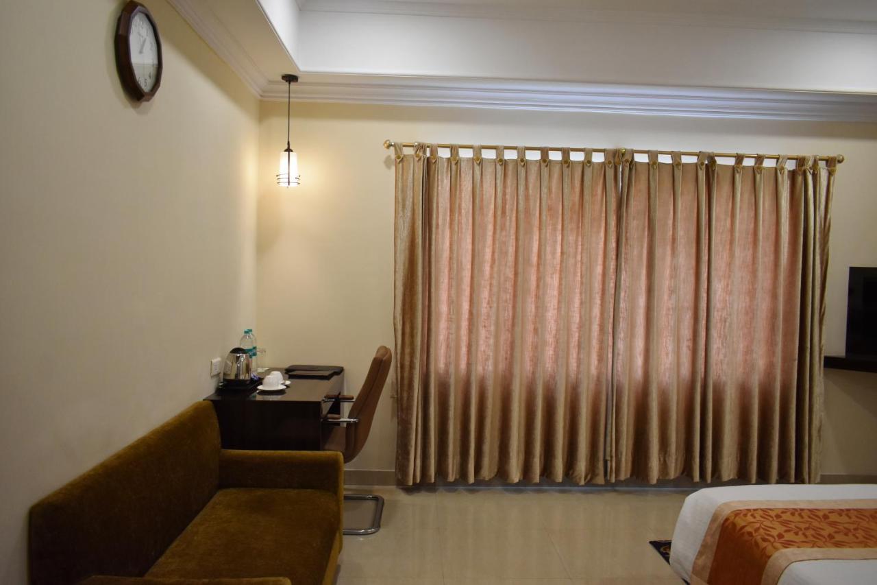 The Orchard Hotell Jharsuguda Exteriör bild