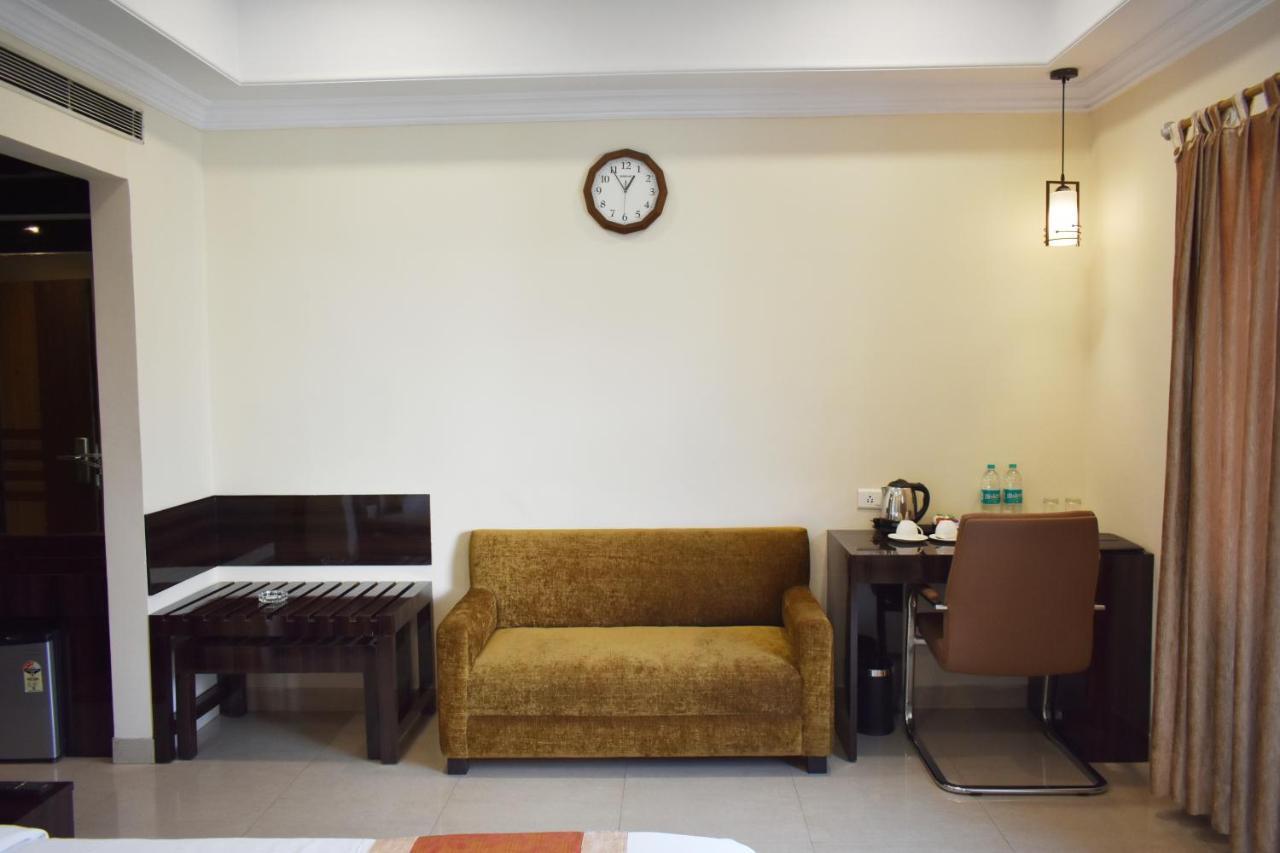 The Orchard Hotell Jharsuguda Exteriör bild