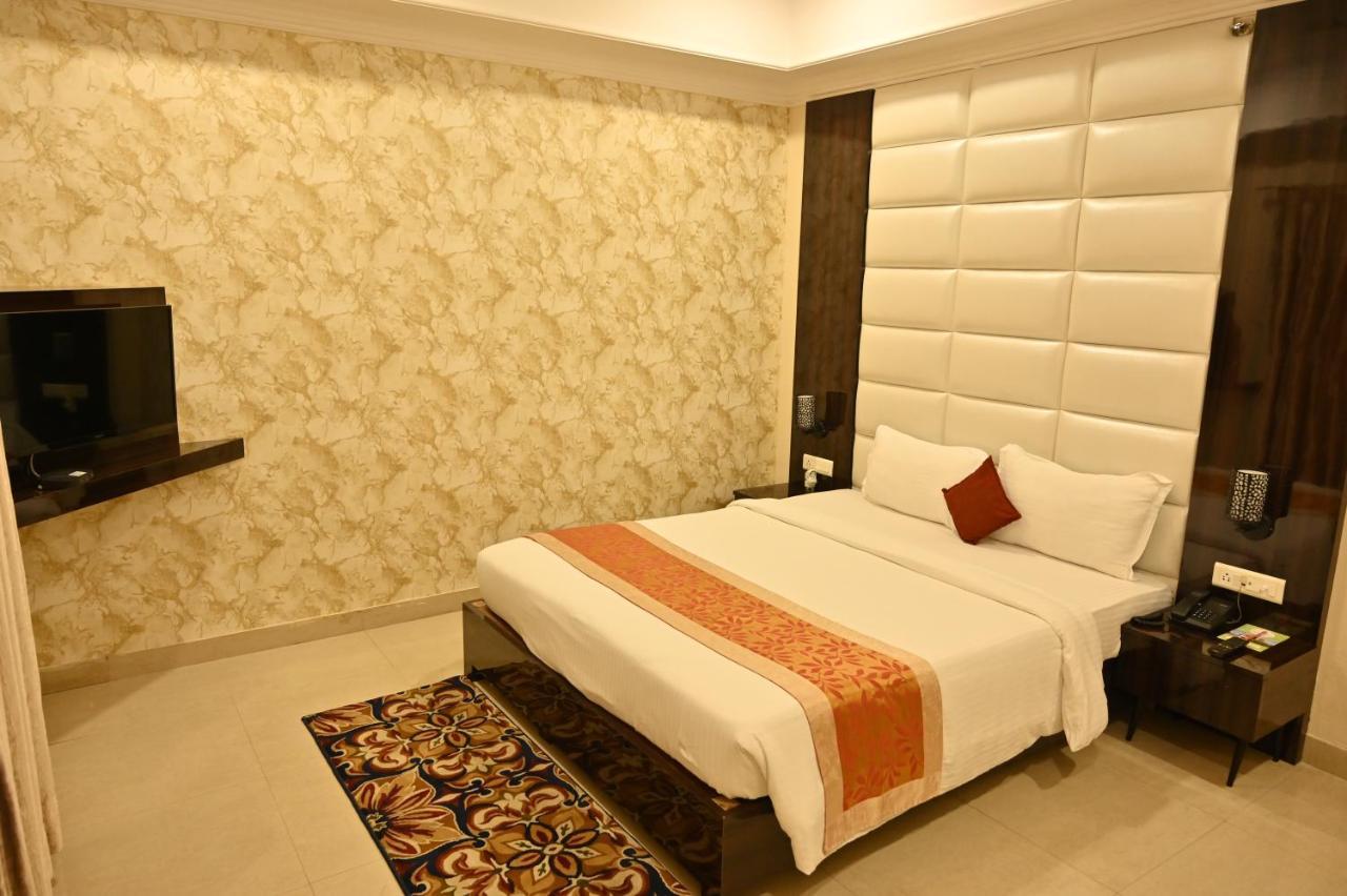 The Orchard Hotell Jharsuguda Exteriör bild