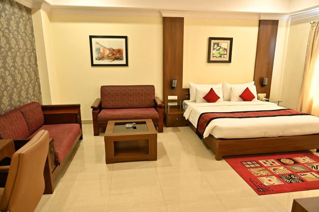 The Orchard Hotell Jharsuguda Exteriör bild