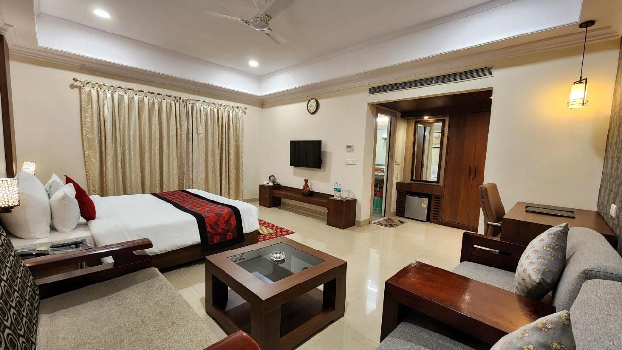 The Orchard Hotell Jharsuguda Exteriör bild